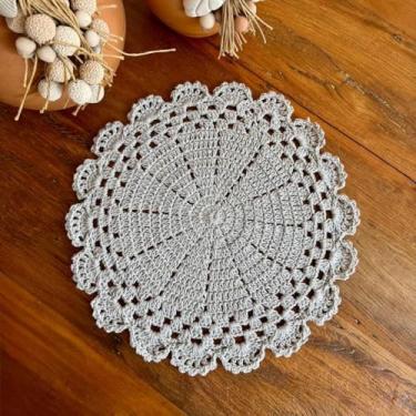 Imagem de Sousplat Descanso de Prato Romântico 38cm Crochê Artesanal (Areia)