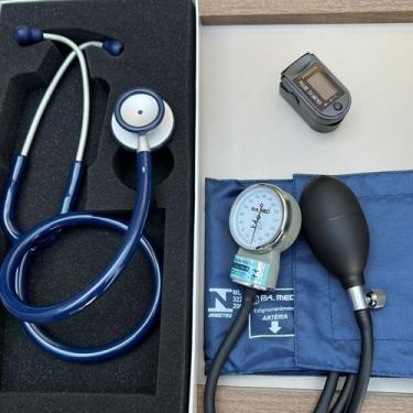 Imagem de Kit Enfermagem Estagio Acadêmico Azul Estetoscópio Duplo BIC Esfigmoma