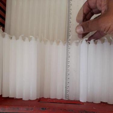 Imagem de Vela Palito Branca 12 14 16 18 cm Velas ( por kilo ) 100% Parafina - V