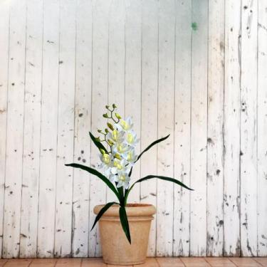 Imagem de 10 Orquídeas Artificiais para Decoração de Centro de Mesa Interno em V