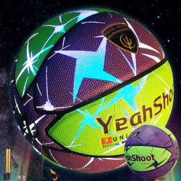 Imagem de YeahShoot Basquete que brilha no escuro com revestimento de poliuretano refletivo - Bola de jogo noturna durável para homens, mulheres e jovens basquete (roxo e verde, tamanho 7/75 cm)