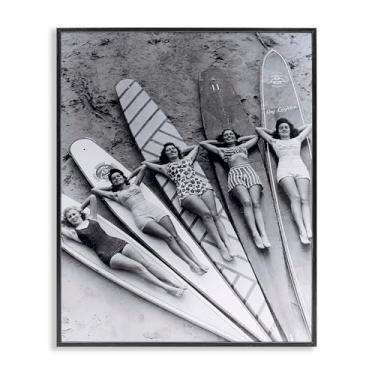 Imagem de Stupell Industries Vintage Women on Surfboards Black Framed Giclee Art, design by Arlington Prints, 11 x 14