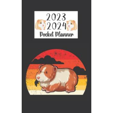 Imagem de 2023 2024 pocket planner For Purse Guinea Pig Lovers: 2 year Pocket Calendar January 2023 to December 2024 | 24 Months Monthly Planner & Organizer For ... Holidays | Cute Guinea Pig Lady Vintage Retro