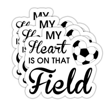 Imagem de Adesivos My Heart is on That Field Soccer Mom – Decalque de vinil à prova d'água para copos, garrafas de água, laptops, álbuns de recortes – Adesivos esportivos para jogadores de futebol, times e fãs