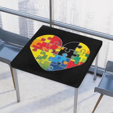 Imagem de hongjinglin Toalha de mesa quadrada para uso ao ar livre com borda elástica, capa de mesa quadrada limpável, linda toalha de mesa com coração de autismo para ambientes externos, ambientes internos