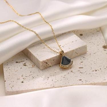 Imagem de Colar de concha de zircônia cúbica banhado a ouro 18 K, elegante e requintado, colar de saia pequena ajustável, joia ideal para presente para mulheres e homens, festas de amigos da família britânica