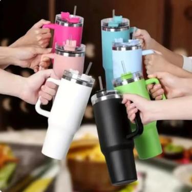 Imagem de Garrafa Térmica Inox 1200ml com Parede Dupla, Tampa com Trava, Canudo Removível, Isolamento a Vácuo, Mantém Bebidas Quentes 10h e Geladas 20h (Rosa)