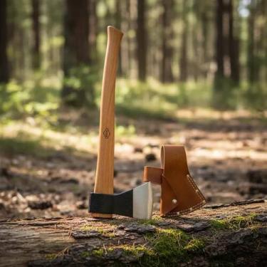 Imagem de Machado Wenzel com Bainha de Couro Marrom - A Ferramenta Essencial par