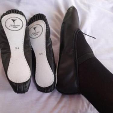 Imagem de Sapatilha meia ponta material sintético  sola inteira  cor preta - Ste