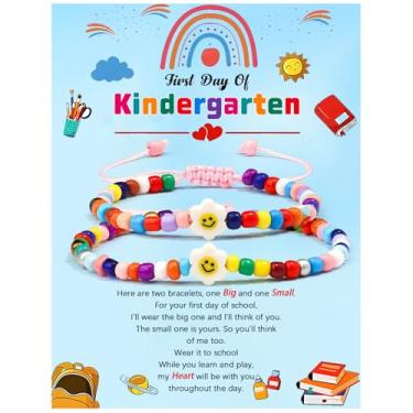 Imagem de CXLDTE First Day of Kindergarten School Stuff Back to School Gifts for Daughter from Mommy Mom Mother and Daughter Matching Anxiety Separation Jewelry Flower Bracelets Set