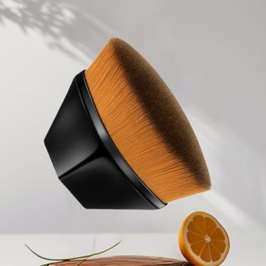 Imagem de Pincel de base para maquiagem Kabuki de topo plano para um acabamento aerógrafo com mistura e polimento sem esforço para base líquida, creme ou pó