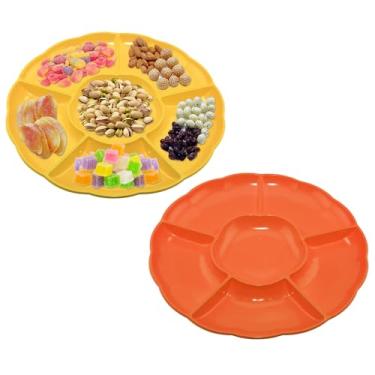 Imagem de CAOXIAOXUYAO Bandejas redondas de plástico de 30,5 cm com 2 unidades, 6 pratos secionais para servir pratos de comida para doces, nozes, vegetais, frutas, ação de graças (2, laranja amarelo)