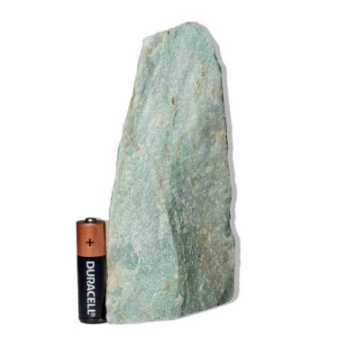 Imagem de 01 Quartzo Verde Pedra Pé Serrado 500g a 1Kg Apx 11cm Tipo B - Cristai