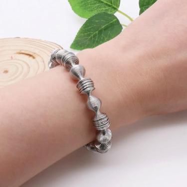 Imagem de Pulseira feminina banhada a ouro/preto/prata 18K - joia delicada feita à mão, pulseira hipoalergênica não mancha, presente moderno de Natal e aniversário, Steel wire elastic bracelet, Aço inoxidável