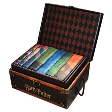 Imagem de Harry Potter Hardcover Boxed Set: Books 1-7 (Trunk): Housed in a Collectible Trunk-like Box With Sturdy Handles, Lockable Lid, and Bonus Decorative Stickers