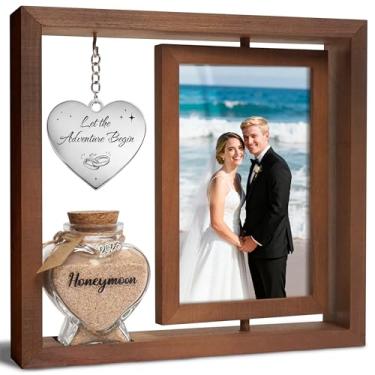 Imagem de Presentes de casamento para casais – Moldura dupla face giratória de 360° com pote de lembrança de areia de lua de mel, comporta duas fotos 10 x 15 cm, ideal para chá de panela, noivado de Sr. e Sra