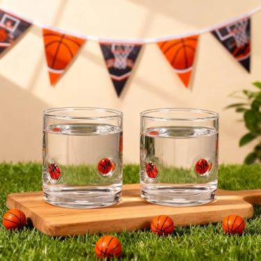 Imagem de SiliFine Pacote com 4 copos de vidro com ícones de basquete 400 ml copos de suco com ícones duplos à moda antiga soprados à mão sem haste, copo reutilizável para presente de festa esportiva de