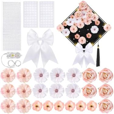 Imagem de Solsew Kit de acessórios de decoração de boné de formatura com 50 peças, inclui 45 cabeças de flores artificiais 3D sortidas, 1 cordão de luz LED, 1 adesivo de pérola, 1 laço de fita, 2 pontos
