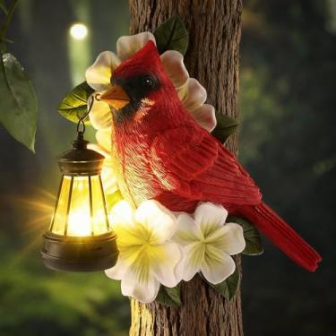 Imagem de WILLBOND Estátua de jardim cardeal com lanterna solar de 21 cm, luz solar cardeal para decoração de jardim ao ar livre de resina pássaro vermelho para parede, árvore, quintal, gramado, mulheres, mães