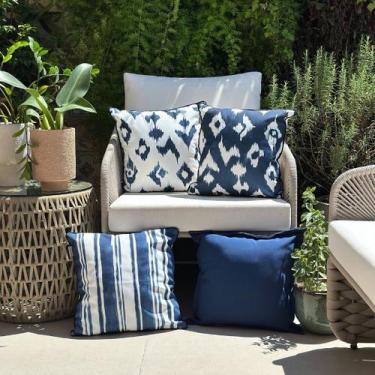 Imagem de Kit 4 Capas Almofadas Impermeáveis Ikat Geométricas, Listras e Azul - 