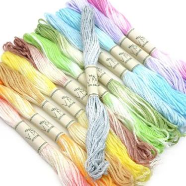 Imagem de Kit de Meadas Tons Pastéis com Branco para Bordar Tingimento Artesanal