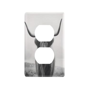 Imagem de Blueangle Placa de parede Highland Cow Duplex Outlets, tamanho padrão, placas de cobertura de tomada elétrica de 1 gangue para decoração de quarto de escritório em casa, 4,53 x 2,76 polegadas (551)