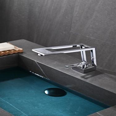 Imagem de Torneira Misturador Monocomando De Banheiro Quadrada Bica Alta Moderna Luxo Cromado Ca8206c Luuk Young