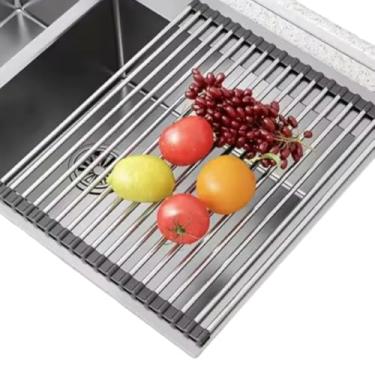 Imagem de Escorredor de Pia para secagem de Panelas, Louças, Xicaras, Copos, Pratos, Legumes, Frutas - Acessório em Aço Inox 47×20 cm com Bordas em Silicone, Resistente e Antiderrapante - Ideal para Cozinha