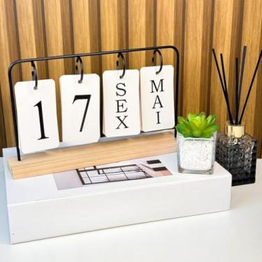 Imagem de CalendáRio de Mesa, Requintadamente Elaborado e PráTico, Funciona Como Um Elegante AcessóRio de SecretáRia, Acrescentando Um Toque de Luxo.(PRETO PLAQUINHAS)