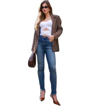 Imagem de CALÇA JEANS SKINNY FEMININA CINTURA MÉDIA DETALHE NA BARRA-Feminino