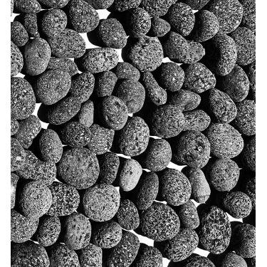 Imagem de Premium Pebbles Rochas de Lava Preta para Fogueira - 2 A 3" 20 Libras - Rochas de Lareira A Gás - Rocha de Lava Preta para Fogueira de Propano - Pedra de Lava Decorativa Rocha Vulcânica para Lareira A