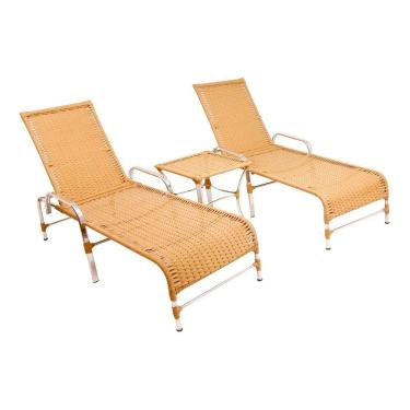 Imagem de 2 Espreguiçadeiras e Mesa Confortável para Piscina Trama