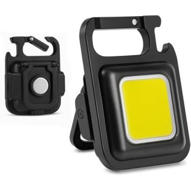 Imagem de Mini Lanterna LED Recarregável USB com Mosquetão, Chaveiro Multifuncional com Imã e Abridor de Garrafa para Camping, Pesca e Caça