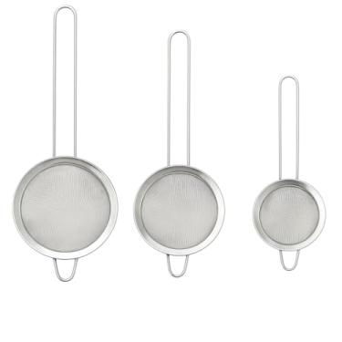 Imagem de Kit 3 Peneiras Inox 14cm 12cm e 10 cm – Coador de Aço Resistente com Cabo – Ideal para Coar e Peneirar