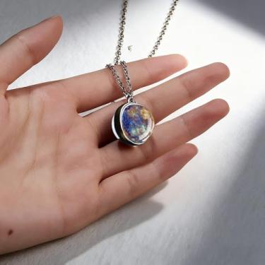 Imagem de Colar com pingente de vidro do sistema solar, feito à mão, exclusivo, bola de cristal de dois lados, universo, galáxia, guardião, estrela, planeta, nebulosa, colar para presentes unissex para amantes