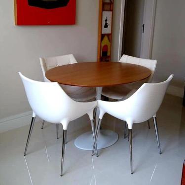 Imagem de Mesa De Jantar Saarinen Oval 120x80 Cm Freijó Cor BRANCA - PERSONAL AR