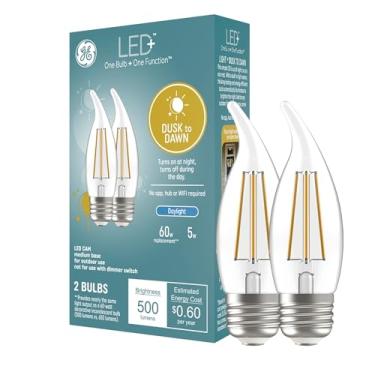 Imagem de GE Lighting 93121494 LED+ crepúsculo ao amanhecer 60 watts de substituição Candelabro CAM com sensor integrado, 2pk, luz do dia, 2 unidades