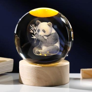 Imagem de Arikyrist Luminária De Bola Cristal Panda 3D Com Base Madeira, Presentes Para Meninas E Meninos, Luz Noturna Vidro Gravada A Laser, Decoração Casa, Peso Papel Lembrança
