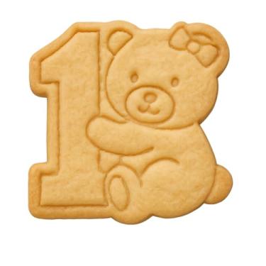 Imagem de Mighty Gadget Urso de pelúcia com cortador de biscoito número 1 e carimbo - 10 x 9,7 cm, perfeito para celebrações de 1 ano de idade (cor aleatória)