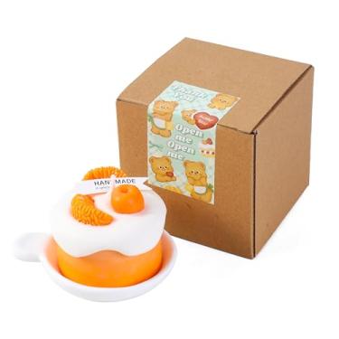 Imagem de EAKE Vela perfumada de bolo de laranja feita à mão - Vela de mistura de cera de soja em forma de cítrico com cobertura branca, inclui bandeja protetora, presente para aniversário, Natal e ano novo