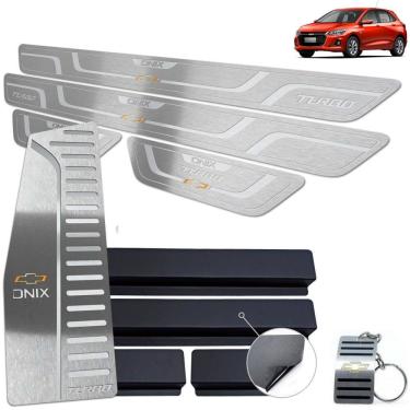 Imagem de Descanso de Pé + Soleira Onix Turbo 2020 Prata Baixo Relevo