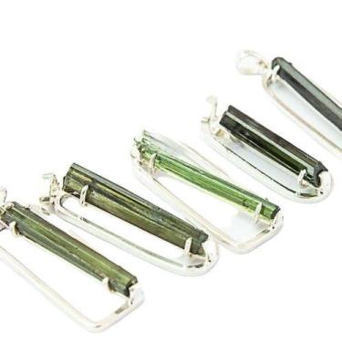 Imagem de Colar Canudo Turmalina Verde G na Prata e garra 950 Bruto - Cristaisde