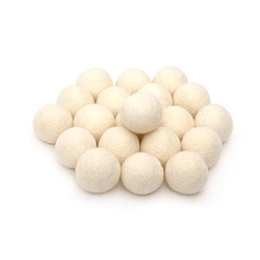Imagem de Glaciart One Bolas de lã de feltro, pompons de feltro (20 peças) 3 centímetros - 3 cm, cor branca natural feltrada feita à mão - Puff pequeno a granel para feltragem e guirlanda