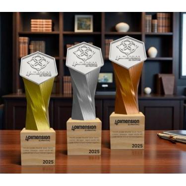 Imagem de Troféu tipo taça com brasão da logo em resina - 4 Dimension, 25 unidad