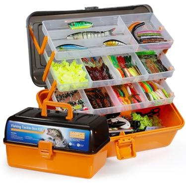 Imagem de Qvamodo Kit de iscas de pesca de 560 peças com caixa grande de 4 camadas, conjunto completo de equipamentos de pesca de robalo de água doce com alicate, anzol, isca, chumbadas, gabaritos, pesos e mais