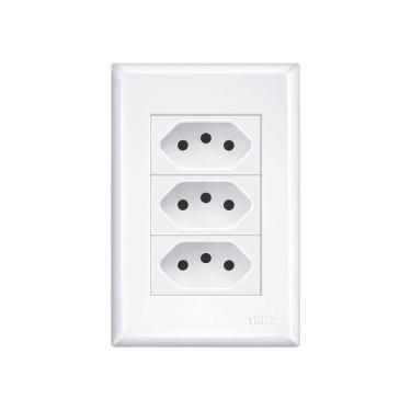 Imagem de Tomada Tripla Fame Evidence 2p+t 20a Com Placa 4x2 Branca