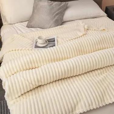 Imagem de Manta de Veludo Microfibra Canelada para Cama de Casal 200x180 cm – Macia, Quentinha e Confortável (Off-White)