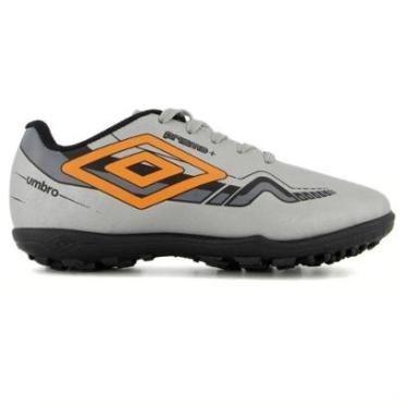 Imagem de Chuteira Society Umbro Prisma+ 35 Infantil - Laranja e Azul-Masculino