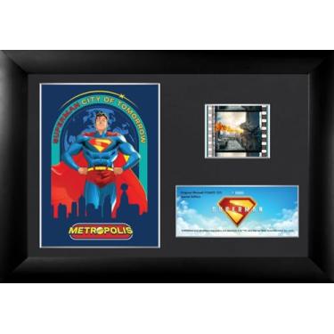 Imagem de FILMCELLS DC Comics – Superman (2025) – City of Tomorrow 17.8 cm x 12.7 cm MiniCell Desktop Presentation – Apresentando clipe de filme de 35 mm com suporte de cavalete – Filme colecionável