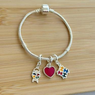 Imagem de Pulseira com 3 berloques filha autista + símbolo autismo + coração vermelho - banhado a prata